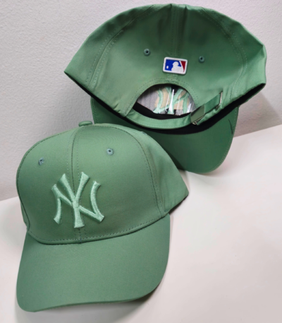 New York Yankees Baseball Cap Adjustable Snapback Hat Trendy Streetwear Style for Men and Women