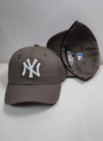 New York Yankees Baseball Cap Adjustable Snapback Hat Trendy Streetwear Style for Men and Women