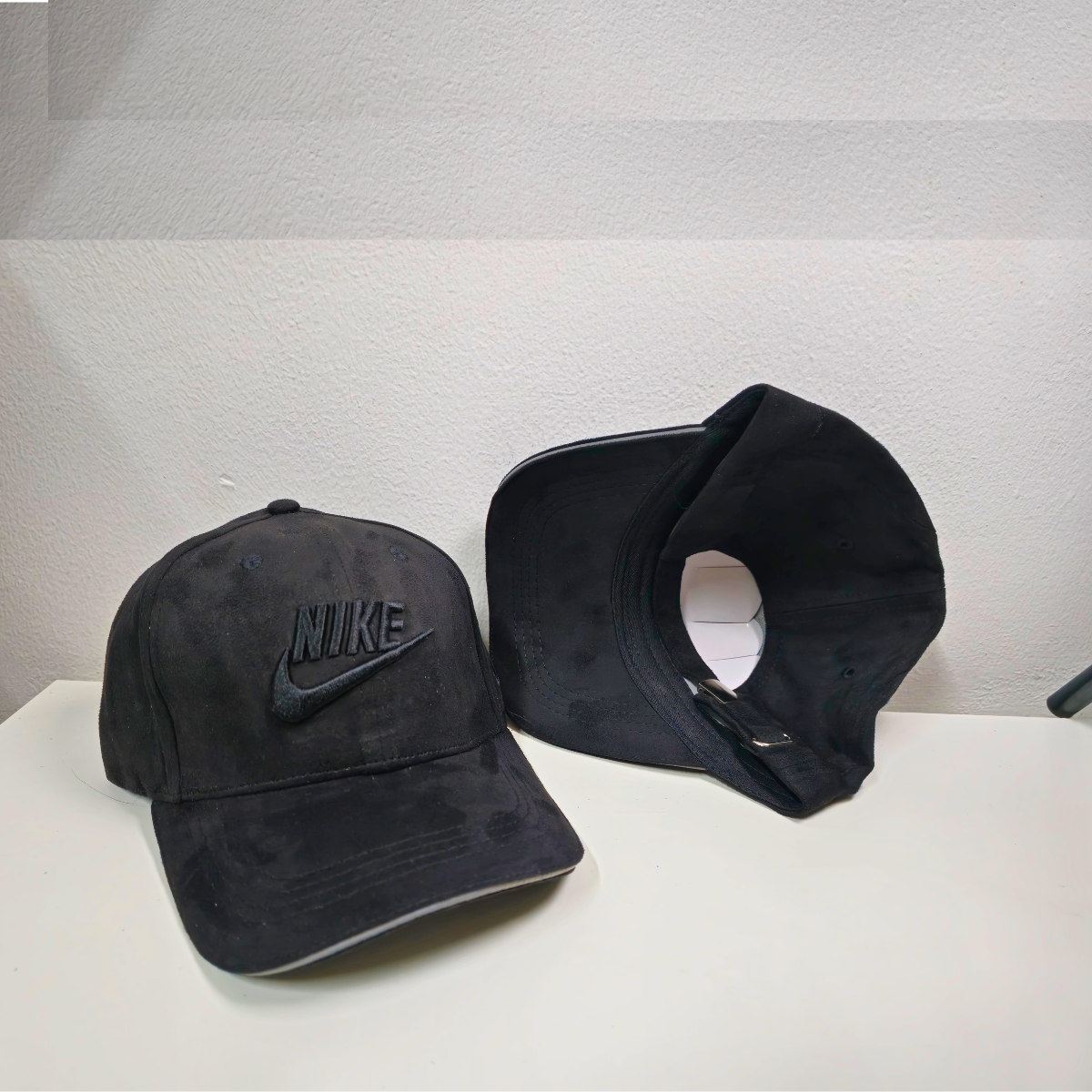 U NK CLUB CAP U CB SM SWSH L U NK CLUB CAP U CB SM SWSH L